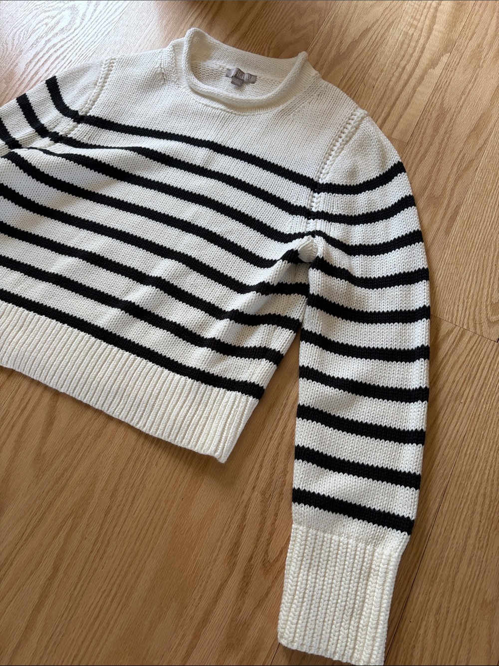 Rollneck Sweater - Picture 2 of 10
